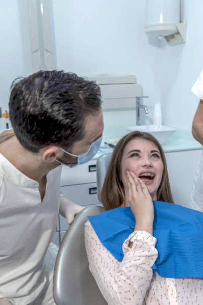 Best Broken or Cracked Tooth Emergency Dentist in St James, NY